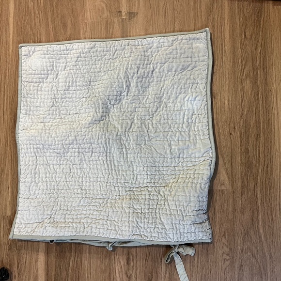 set of 3 Pottery Barn green 24X24 pillow shams - Picture 2 of 9